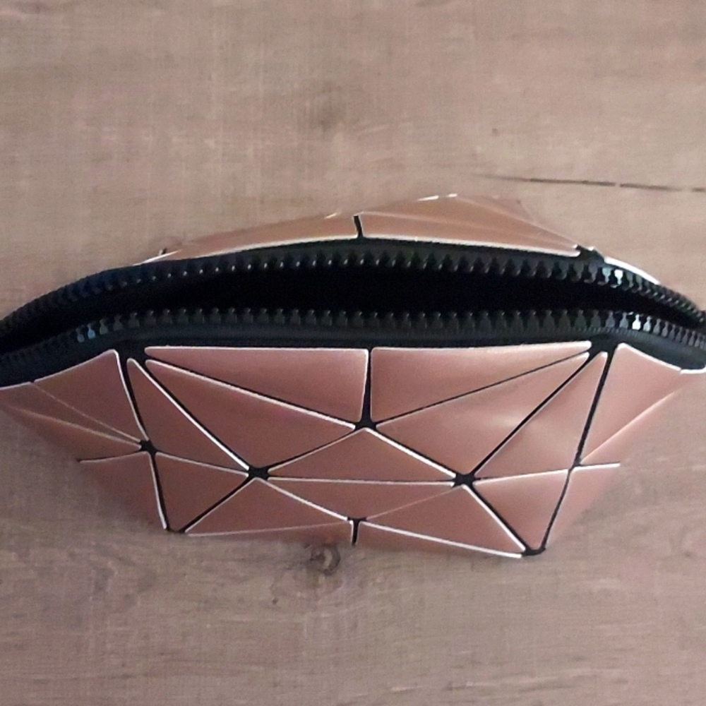Geometric Pouch with Straps - Picture 4 of 4